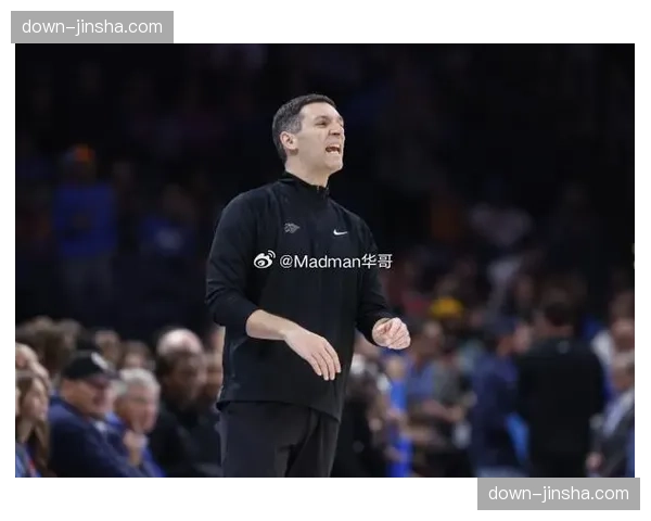 专访：雷霆主帅戴格诺特谈切特防守，称其独特体型正在重新定义空间型内线的防守价值