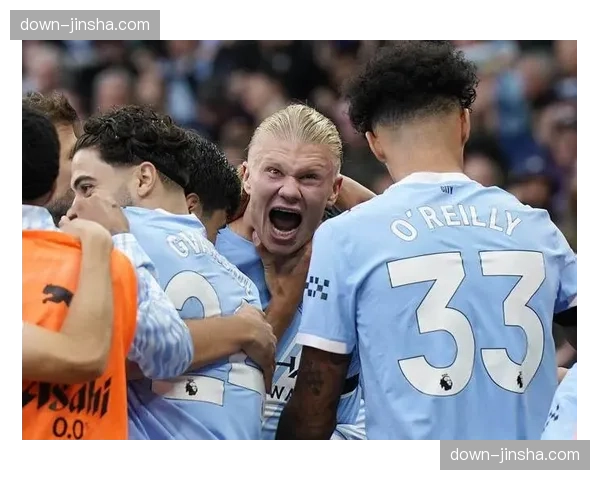 欧冠快讯：拜仁开场闪击得手，曼城随即通过高效转换由哈兰德扳平