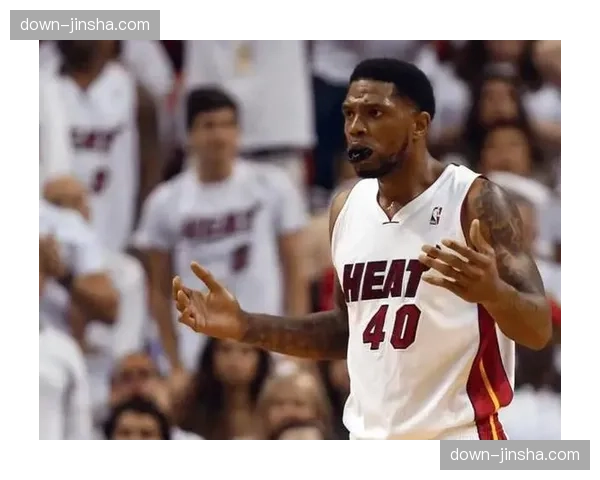 告别巡演：热火主场致敬哈斯勒姆，韦德现身演讲，三巨头时代正式落幕